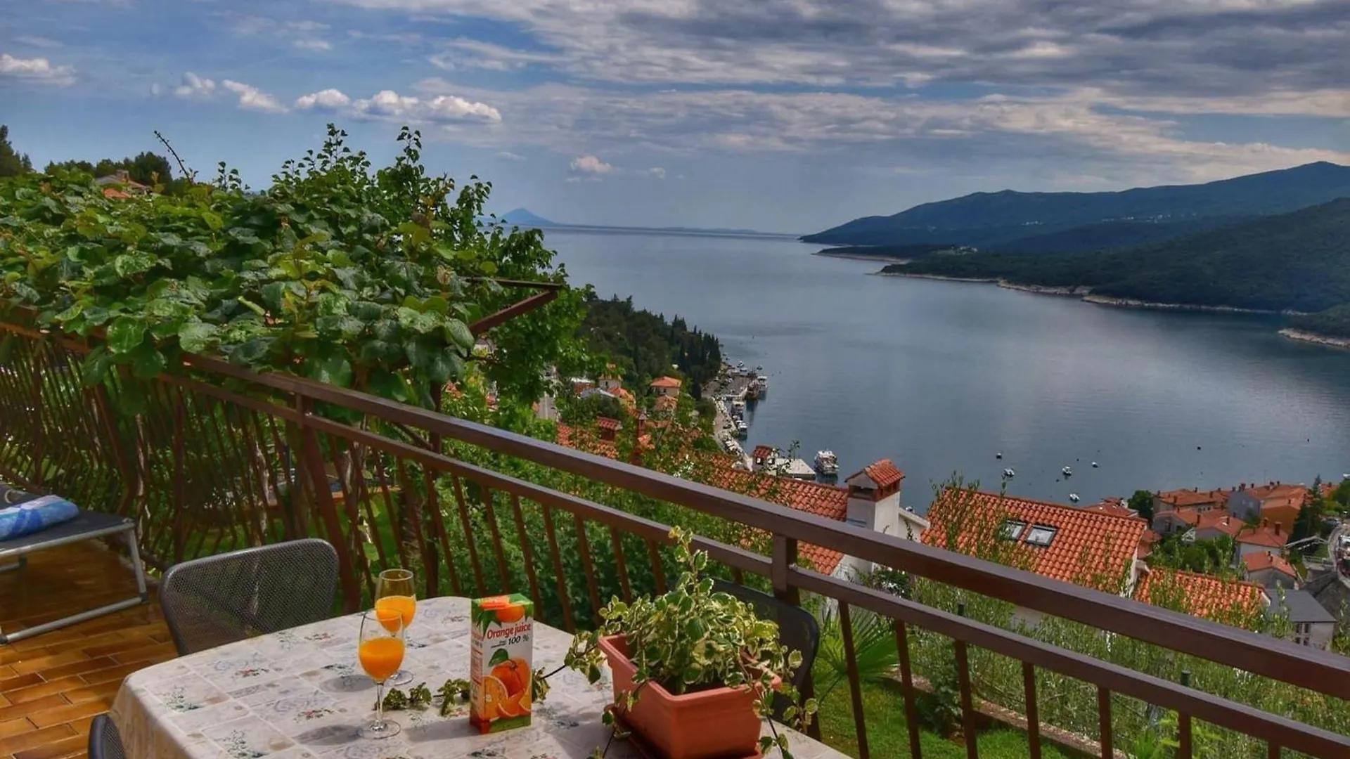 2 Bedroom Apartment In Rabac Croatia