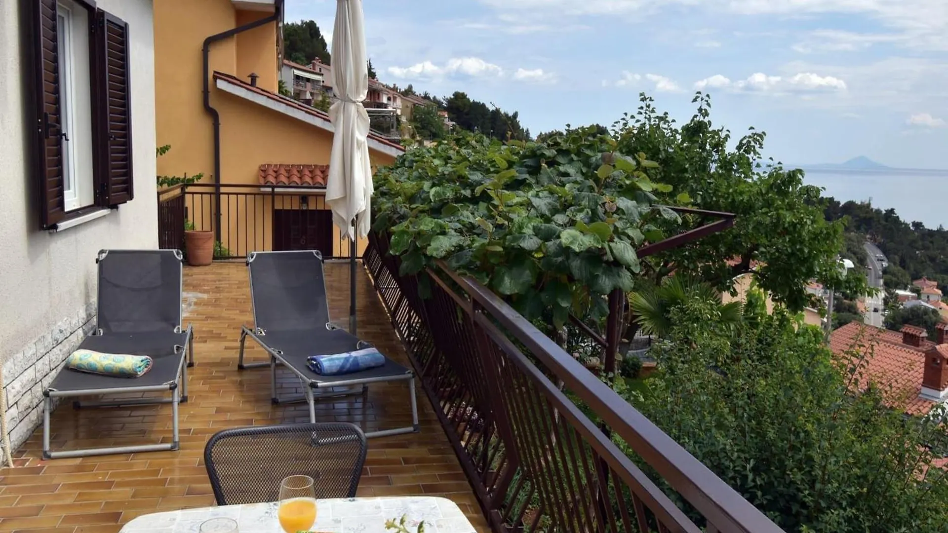 2 Bedroom Apartment In Rabac